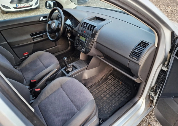 Volkswagen Polo cena 9800 przebieg: 216000, rok produkcji 2001 z Pyzdry małe 232